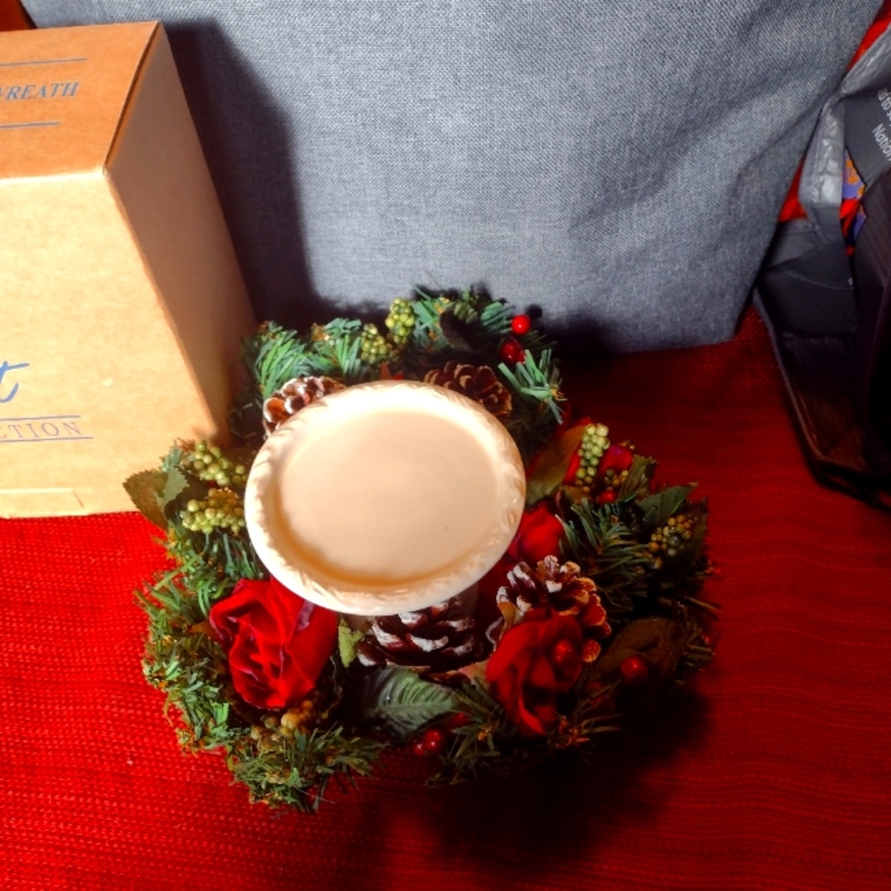 Brand New Christmas Pillar Holder and Decorative Wreath